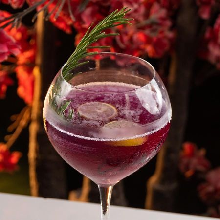 Bloom Boutique - Bandra Hotell Mumbai Exteriör bild