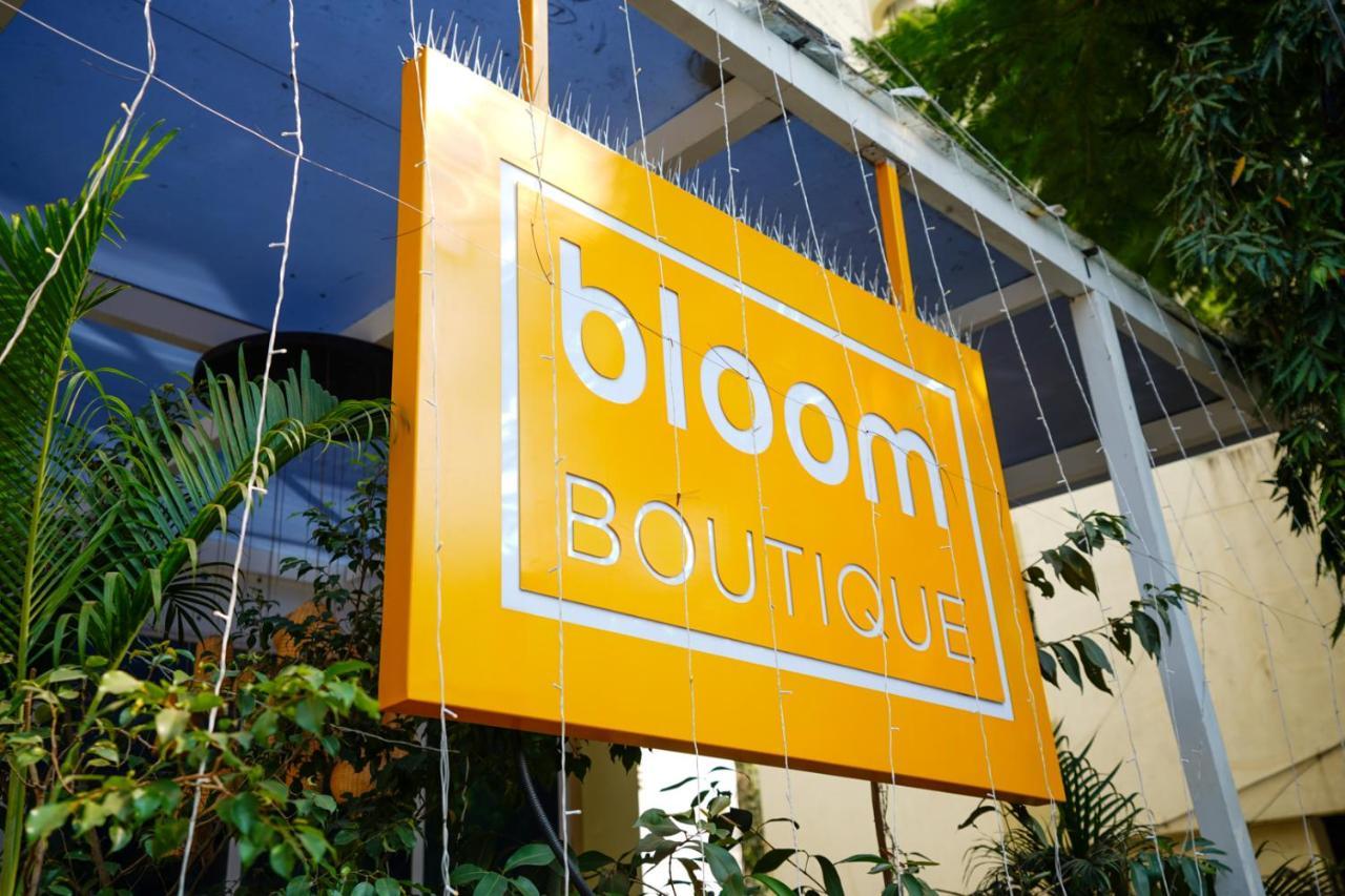 Bloom Boutique - Bandra Hotell Mumbai Exteriör bild